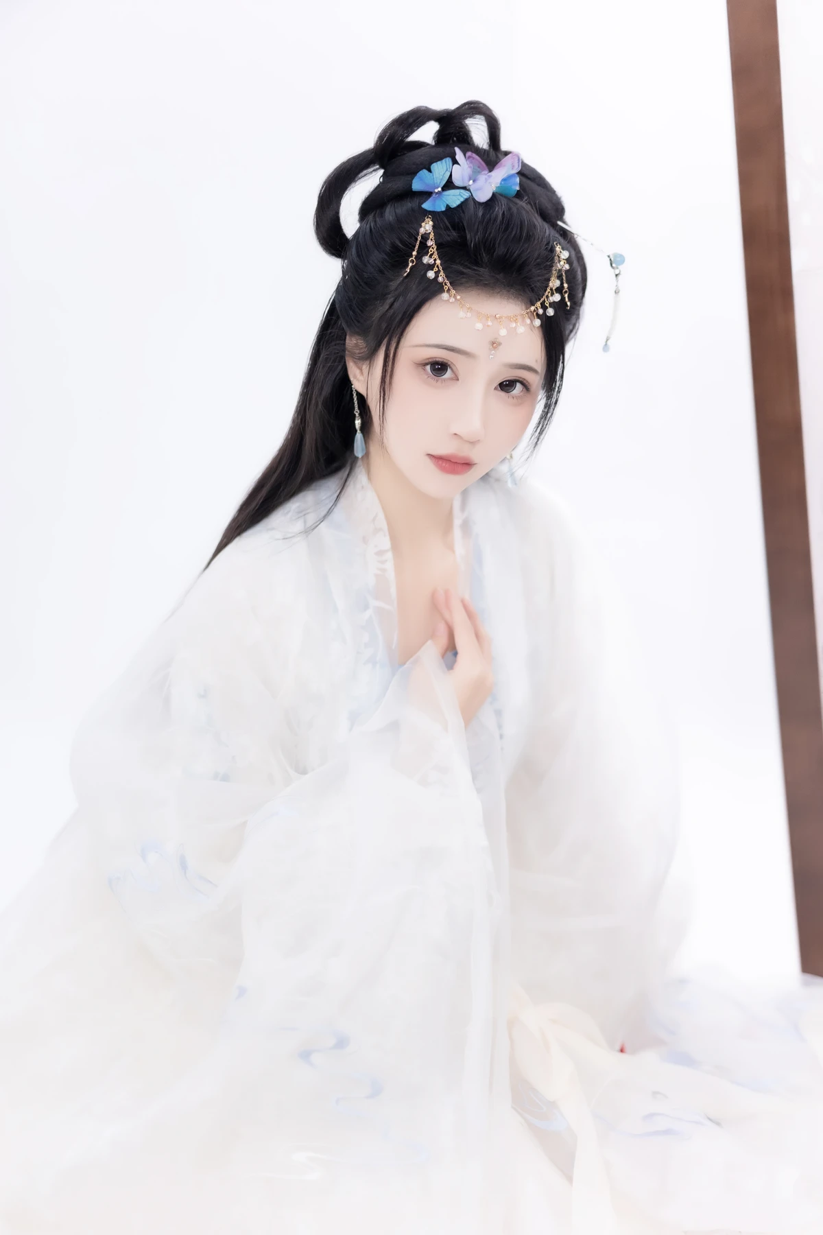 [YITUYU] 2023.01.09 Vol.2874 – Pear Blossom White -Qiluosheng’s little Susu-#[26P]-15